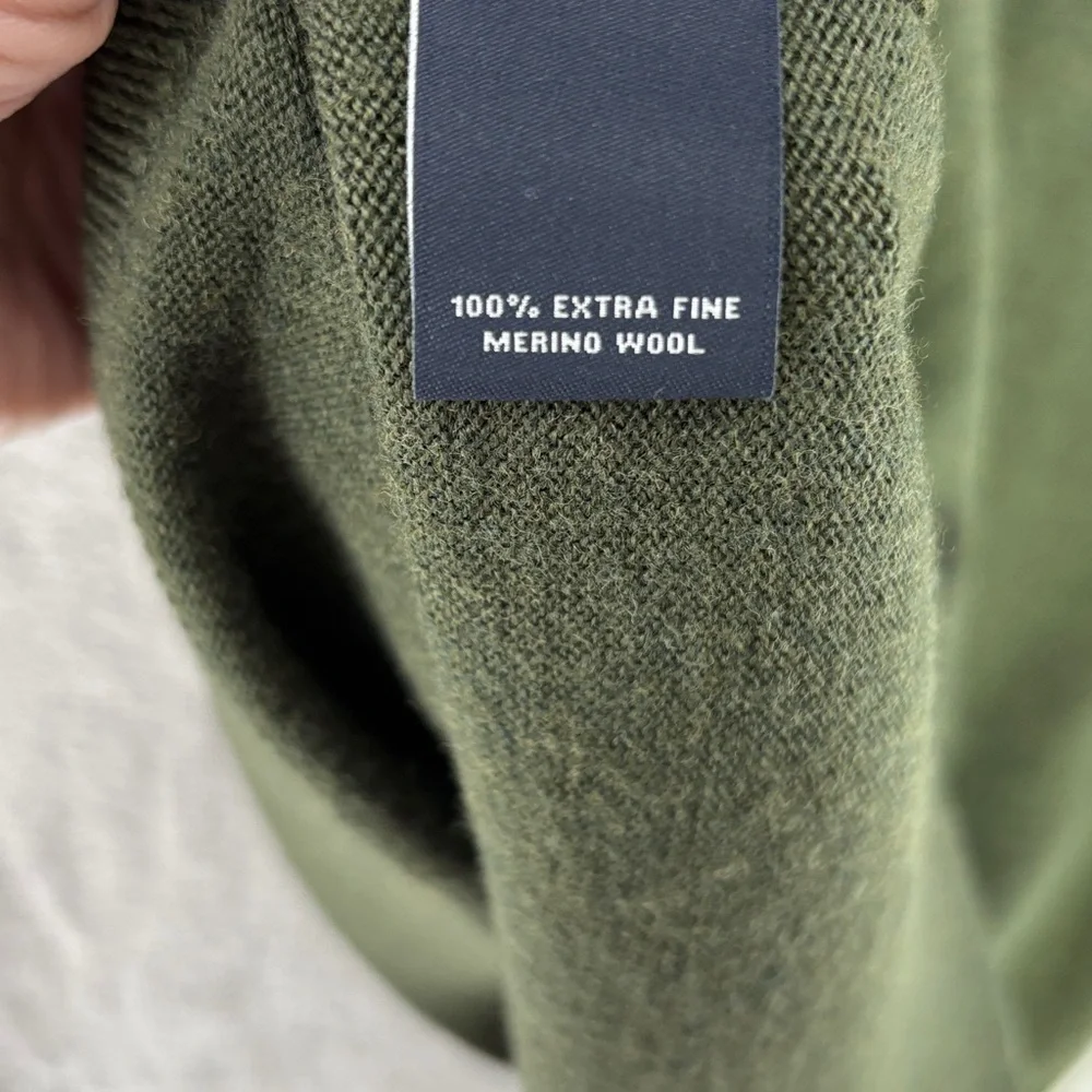 Hart Schaffner Marx Forest Green Men's Merino Wool V-Neck Sweater Size M